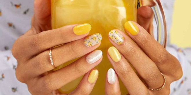 Why Are All The Ladies Obsessed With Press-on Nails