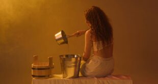 wellhealthorganic.comdifference-between-steam-room-and-sauna-health-benefits-of-steam-room
