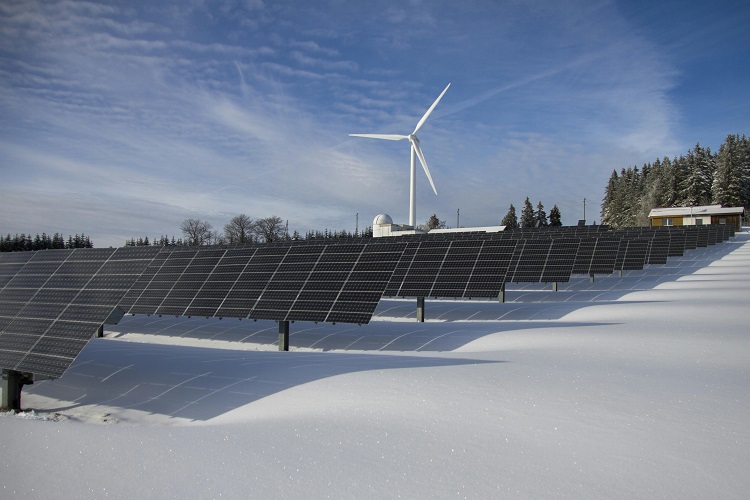 Predictive Maintenance in Solar Tech: Saving Time and Money