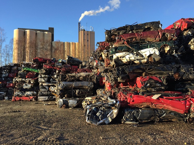 How Car Recycling Keeps Hazardous Materials Out of the Landfill?