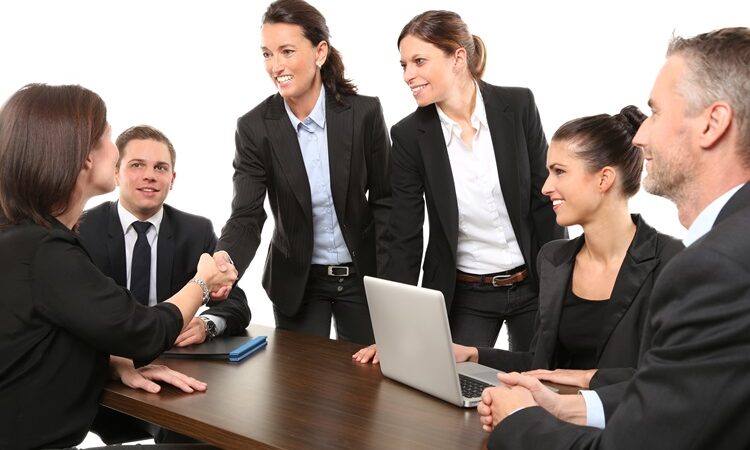 Business in the Burbs: 6 Advantages of Moving Your Office to the Suburbs